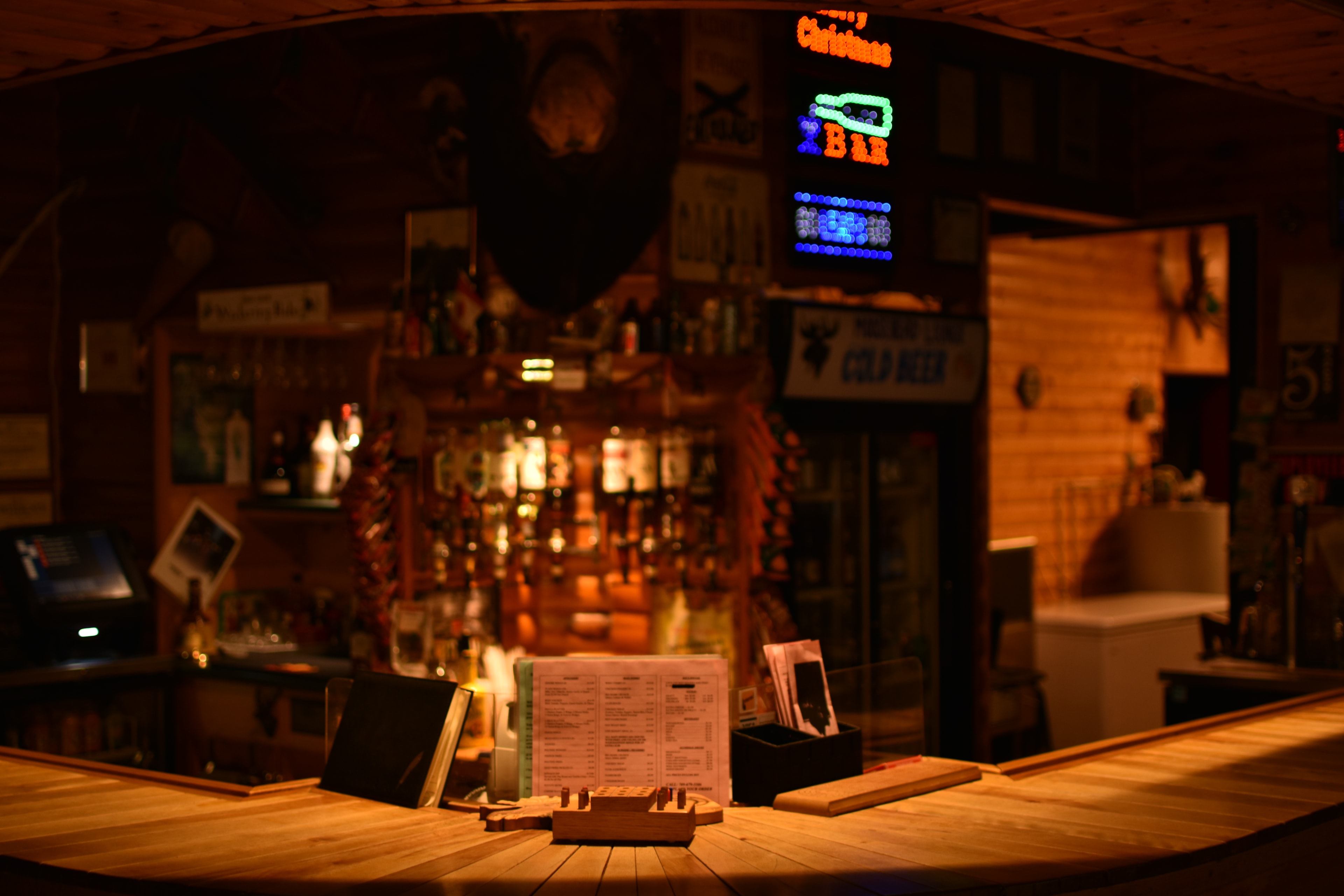 Warm dining atmosphere at Moosehead